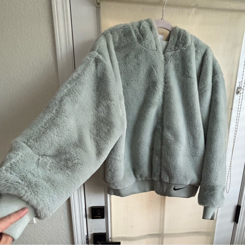 Nike Soft Gray Fleece Jacket